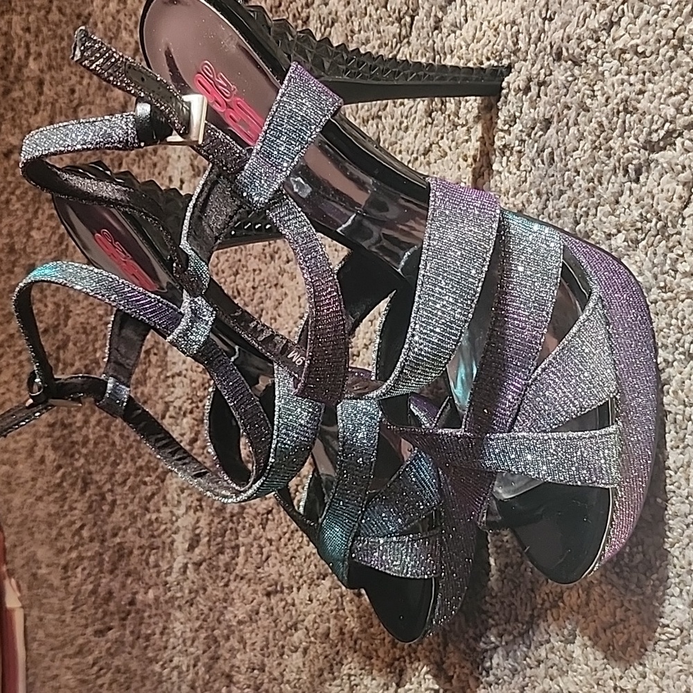 9 & Co Glitter strappy heels